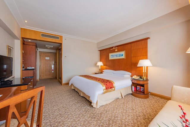 ルイシ ホテル 大連 (大連瑞詩酒店)