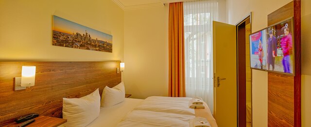 ホテル リトル パリ