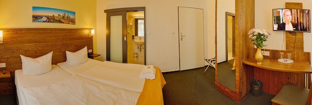 ホテル リトル パリ