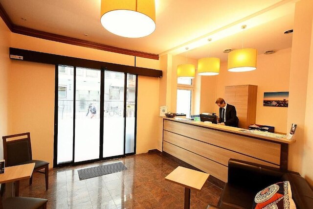 ホテル リトル パリ