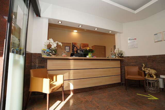 ホテル リトル パリ