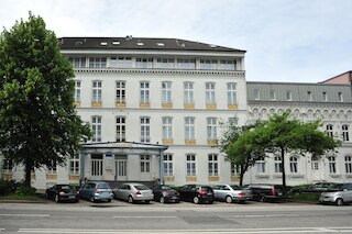 ホテル コモドア