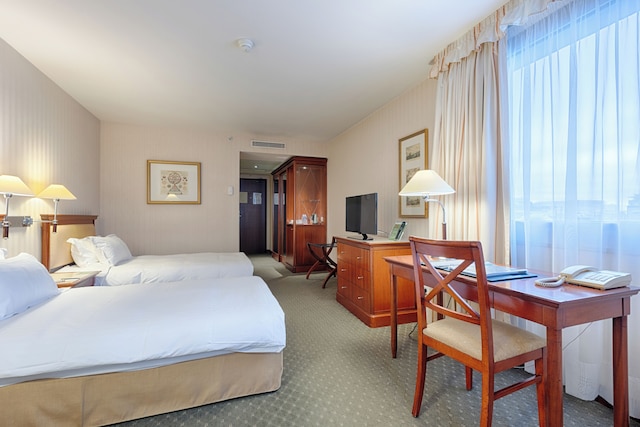 オクシデンタル パリ ルヴァロワ