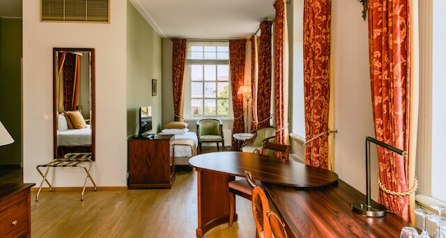 グランド ホテル カレル V