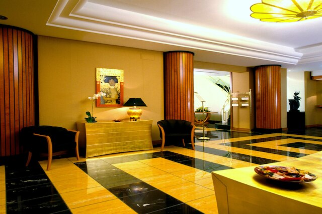 ラマダ ネープルス