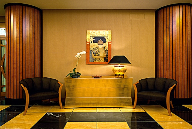 ラマダ ネープルス