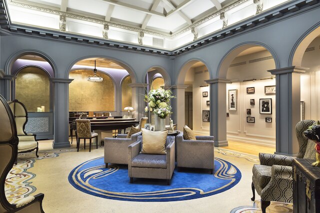 ラ クリーフ ルーブル パリ バイ ザ クレスト コレクション