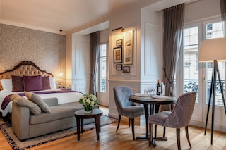 ラ クリーフ ルーブル パリ バイ ザ クレスト コレクション