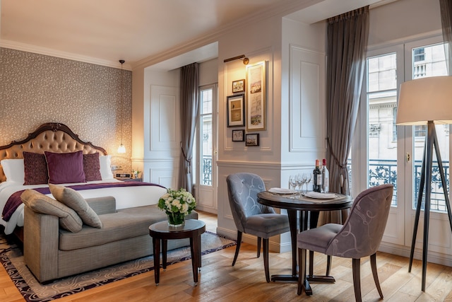 ラ クリーフ ルーブル パリ バイ ザ クレスト コレクション