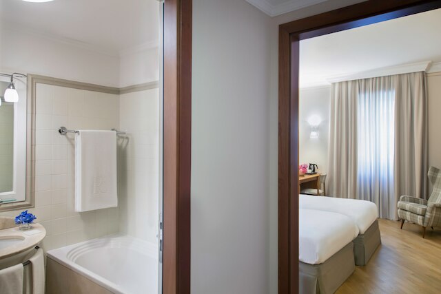 ルネサンス ナポリ ホテル メディテラネオ