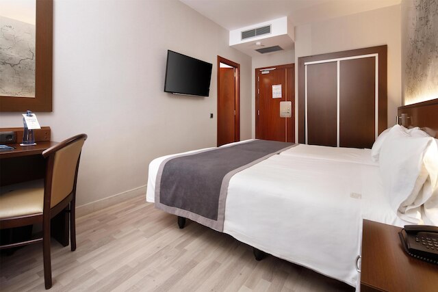 ホテル HCC タベール