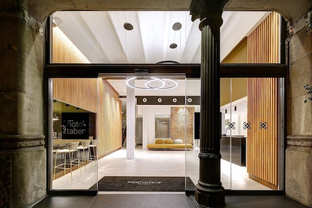 ホテル HCC タベール