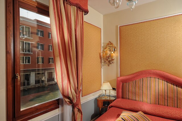 ホテル アルレッキーノ