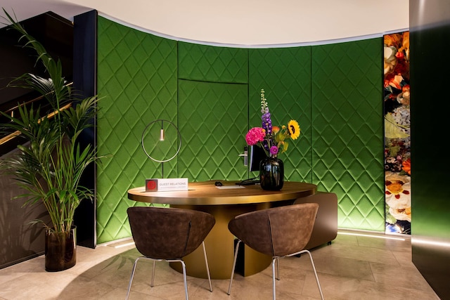 NH コレクション アムステルダム フラワー マーケット