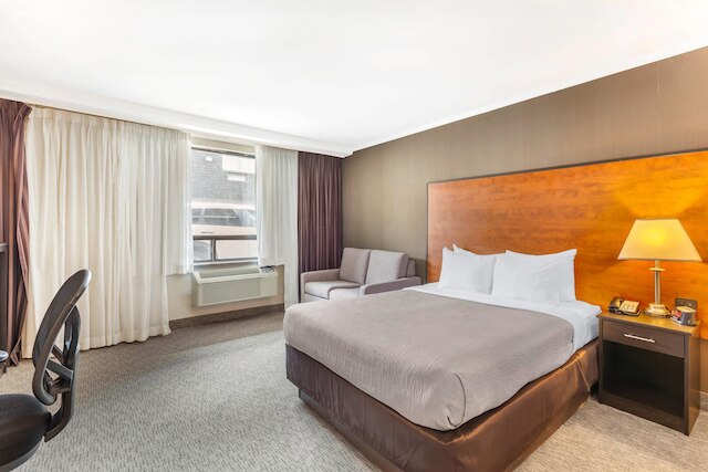 クオリティ イン トロント エアポート