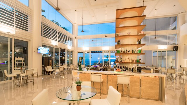 フラミンゴ バイ ザ ビーチ ペナン