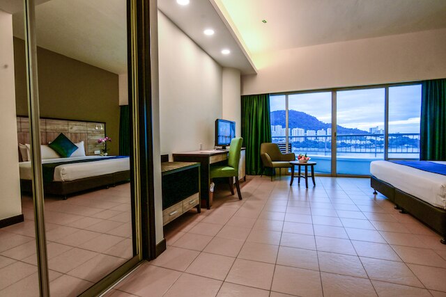 フラミンゴ バイ ザ ビーチ ペナン