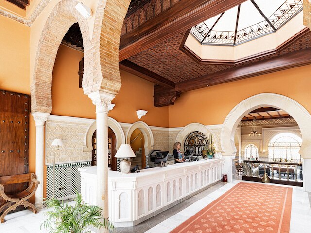 アルハンブラ・パレス・ホテル