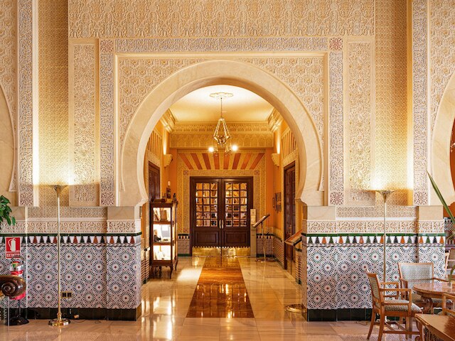 アルハンブラ・パレス・ホテル