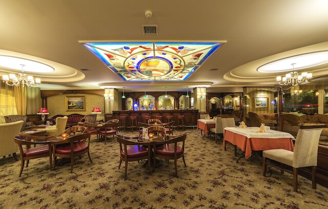 グランド ヤウス ホテル