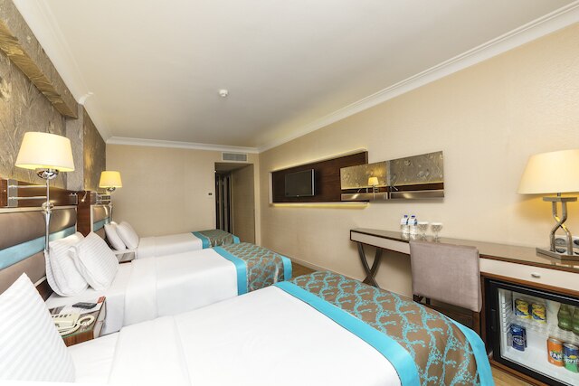 グランド ヤウス ホテル