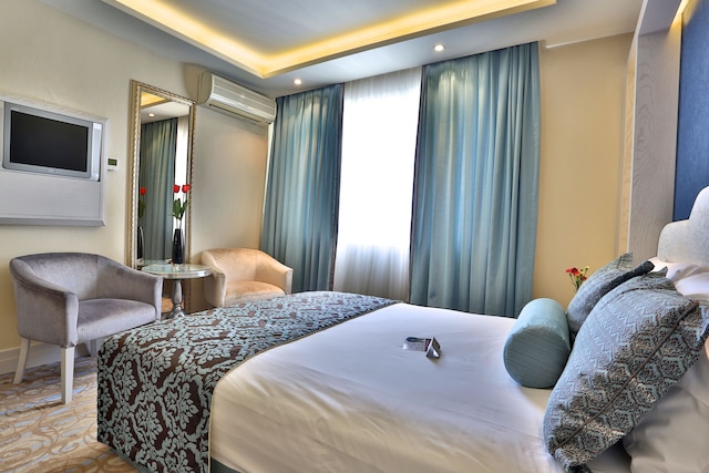 AHC オールド シティ ホテル