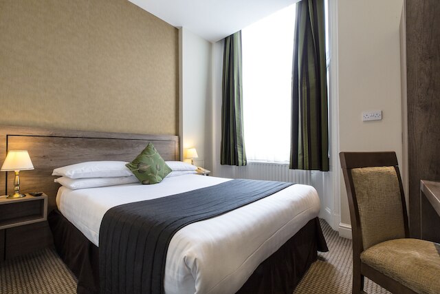 ケンジントン ガーデンズ ホテル