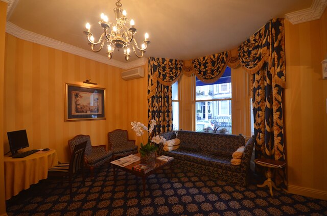 ロンドン ロッジ ホテル