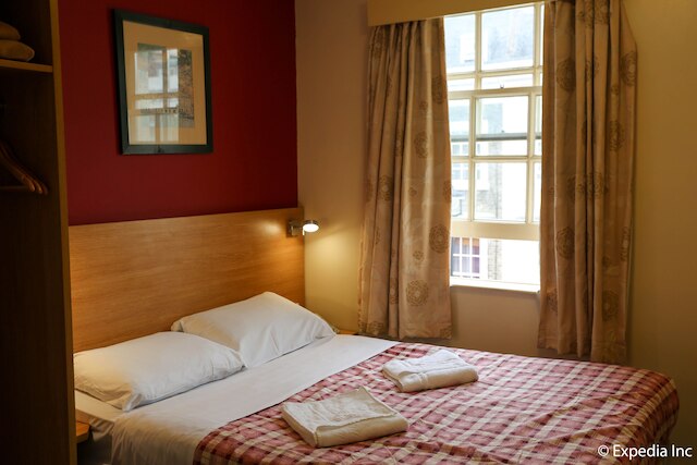 コリアーズ ホテル