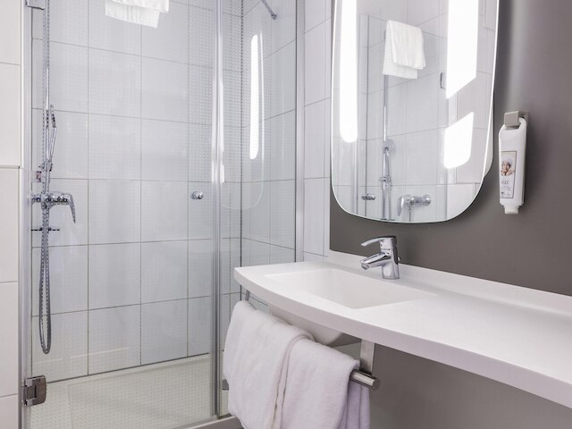 イビス チューリッヒ メッセ - エアポート