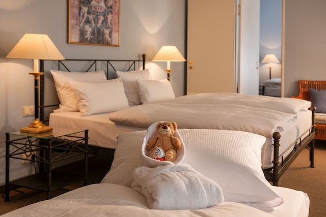 ホテル エルブフローレンツ ドレスデン