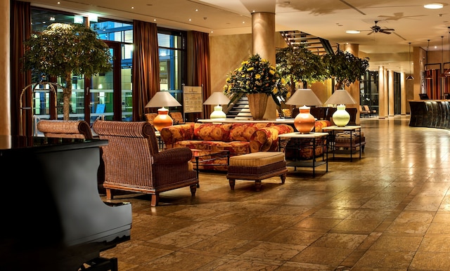 ホテル エルブフローレンツ ドレスデン