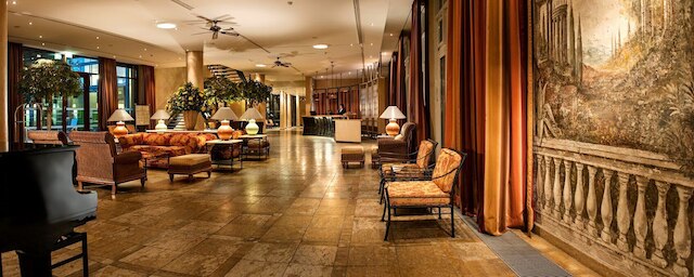 ホテル エルブフローレンツ ドレスデン