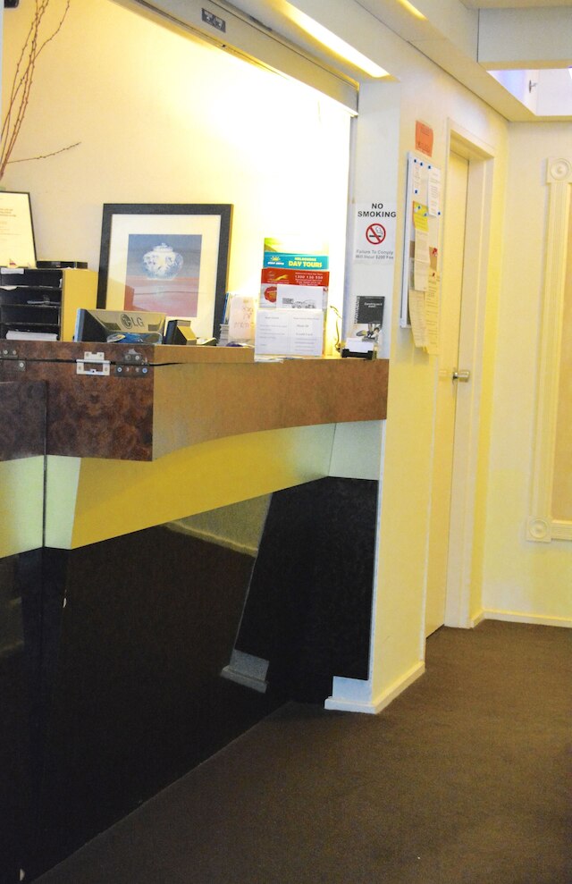 ナイツブリッジ アパートメンツ