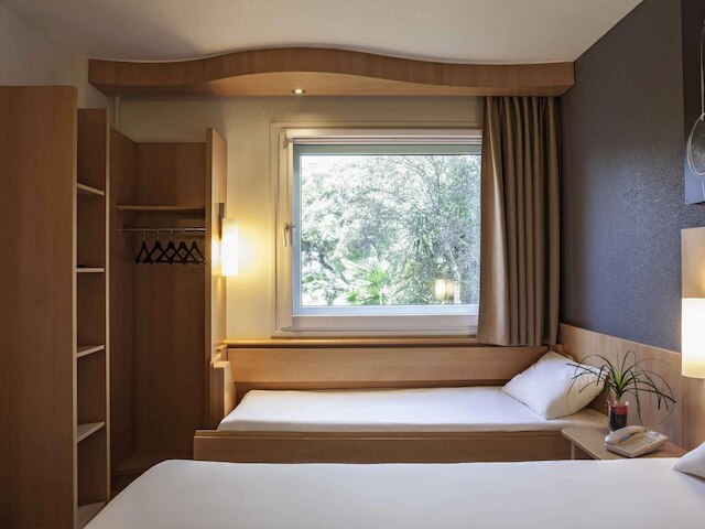 イビス バルセロナ コルネーリャ