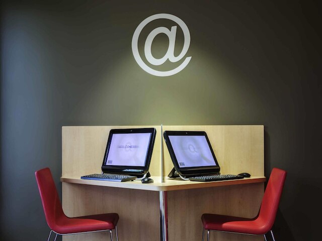 イビス バルセロナ コルネーリャ