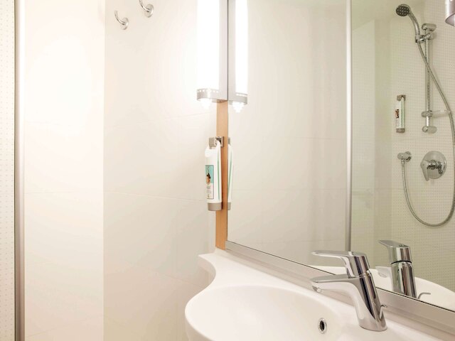 イビス バルセロナ コルネーリャ