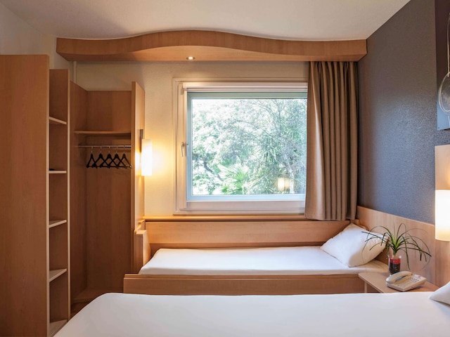 イビス バルセロナ コルネーリャ