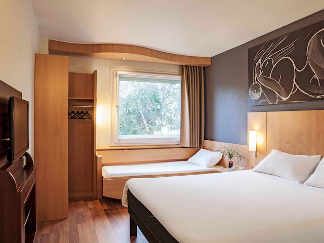 イビス バルセロナ コルネーリャ