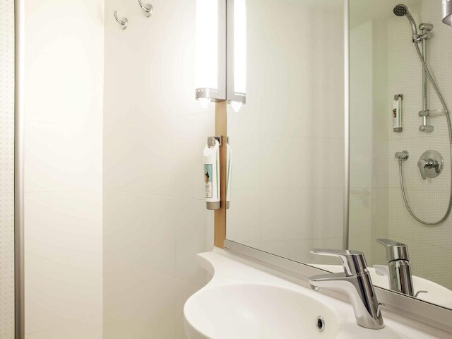 イビス バルセロナ コルネーリャ