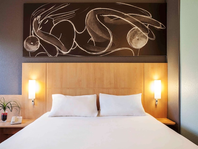 イビス バルセロナ コルネーリャ