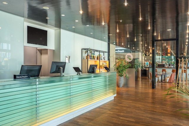 インサイド バイ メリア デュッセルドルフ ゼーシュテルン