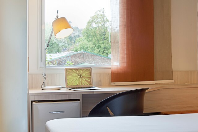 イビス オークランド エラズリー