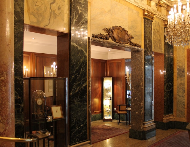 アンバサダー ホテル