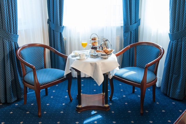 アンバサダー ホテル