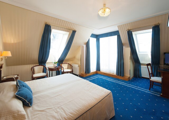 アンバサダー ホテル