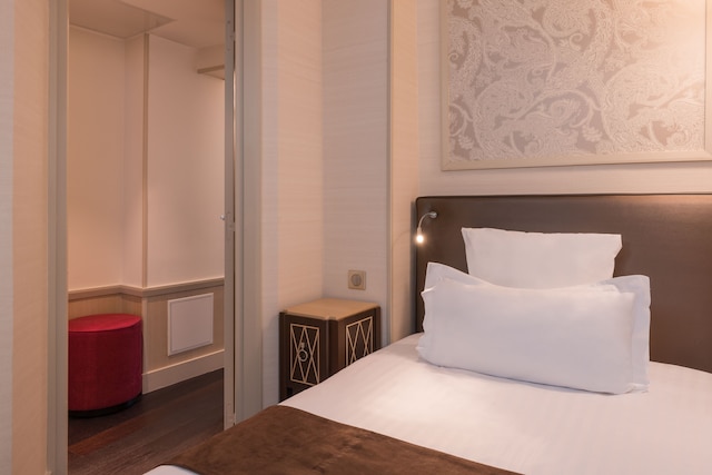 クリスタル オテル