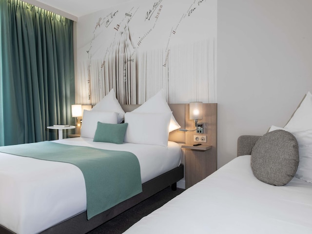 メルキュール パリ モンパルナス ラスパイユ