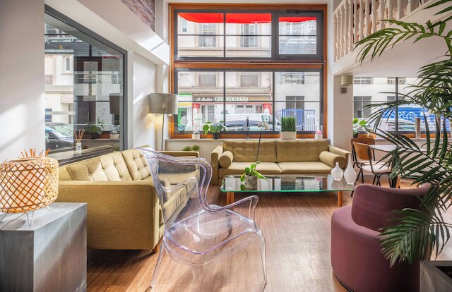 シュア  ホテル バイ  ベストウェスタン ロリアン サントー