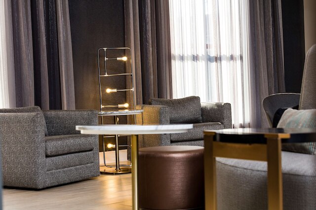 ダブルツリー バイ ヒルトン ローガン エアポート チェルシー